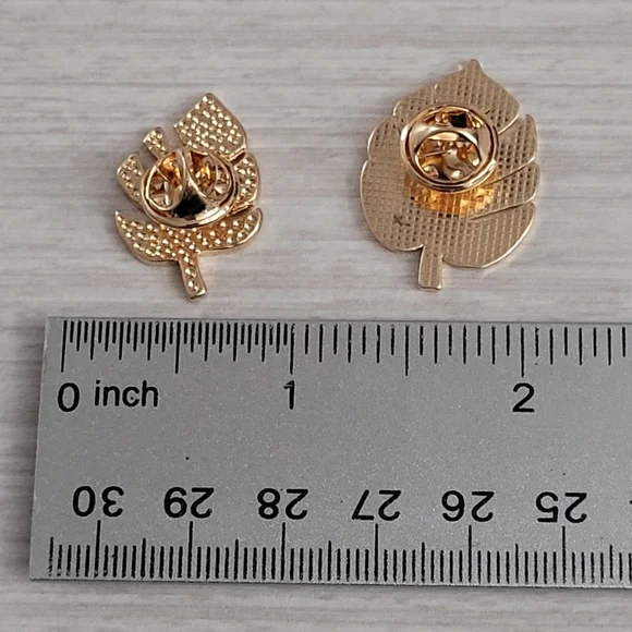 Green Leaves Enamel Pins - Picture 4 of 12